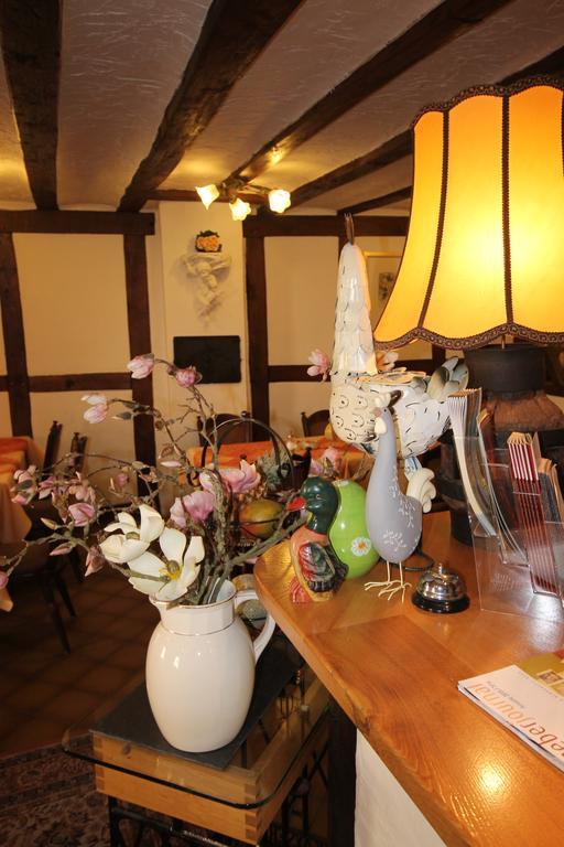 Alter Posthof Ferienwohnungen แบร์นคาสเทล-คืสท์ ภายนอก รูปภาพ